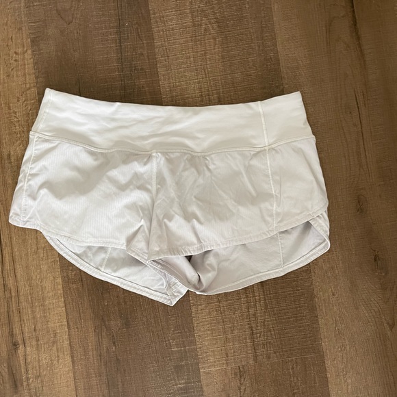 lululemon athletica Pants - Lululemon hotty hot short 2.5” white size 6